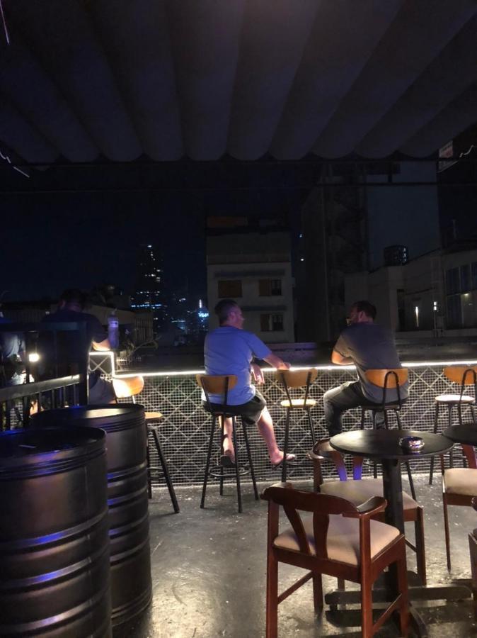 Bui Vien Street Hostel Хошимин Экстерьер фото